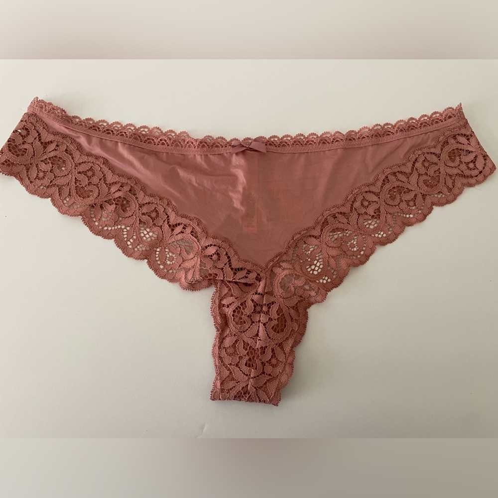 Victoria’s Secret Body by Victoria thong